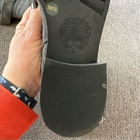 Vince Camuto VC-Webey Gray Suede Leather Ankle Booties Boots 7M - Picture 9 of 9